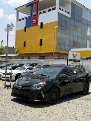 Toyota Corolla LE (1.8L 4cyl 2A) 2018 Black