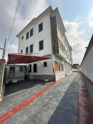 3bdrm Apartment in Bode Thomas for sale