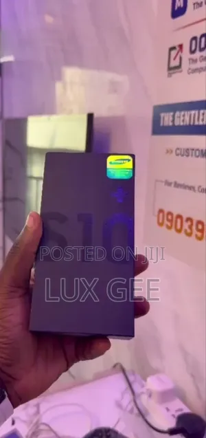 New Samsung Galaxy S10 Plus 128 GB Black