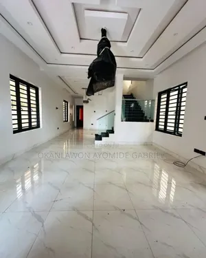 5bdrm Duplex in Bode Thomas for sale
