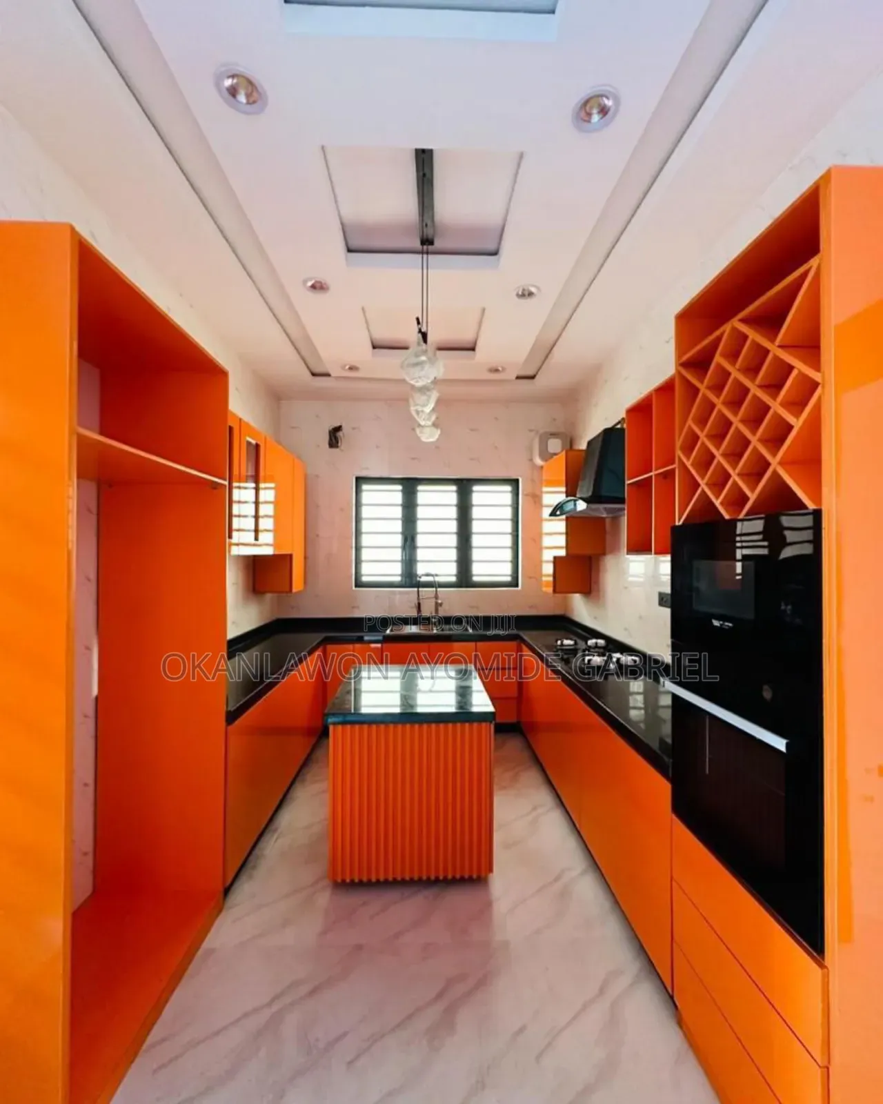 5bdrm Duplex in Bode Thomas for sale