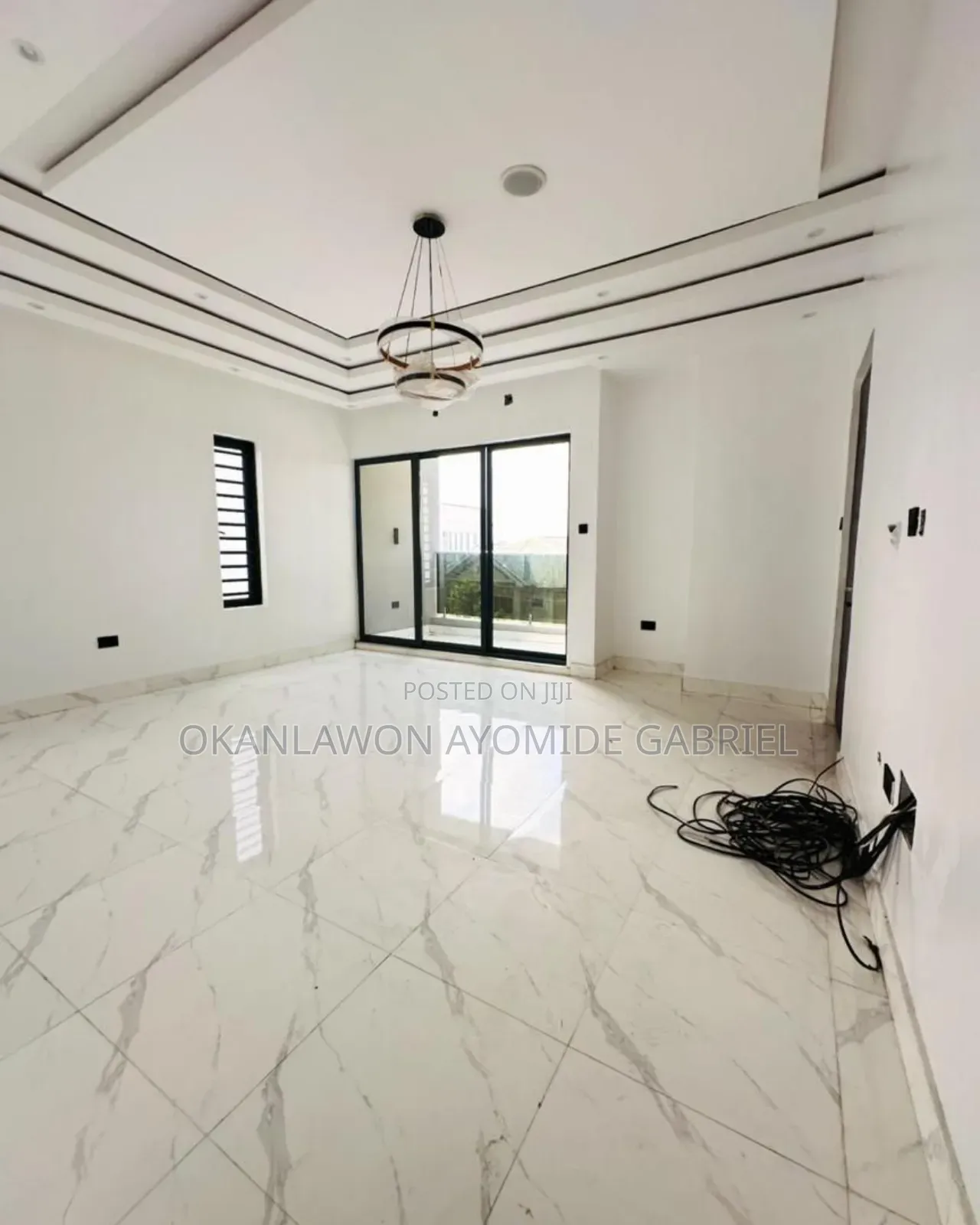 5bdrm Duplex in Bode Thomas for sale
