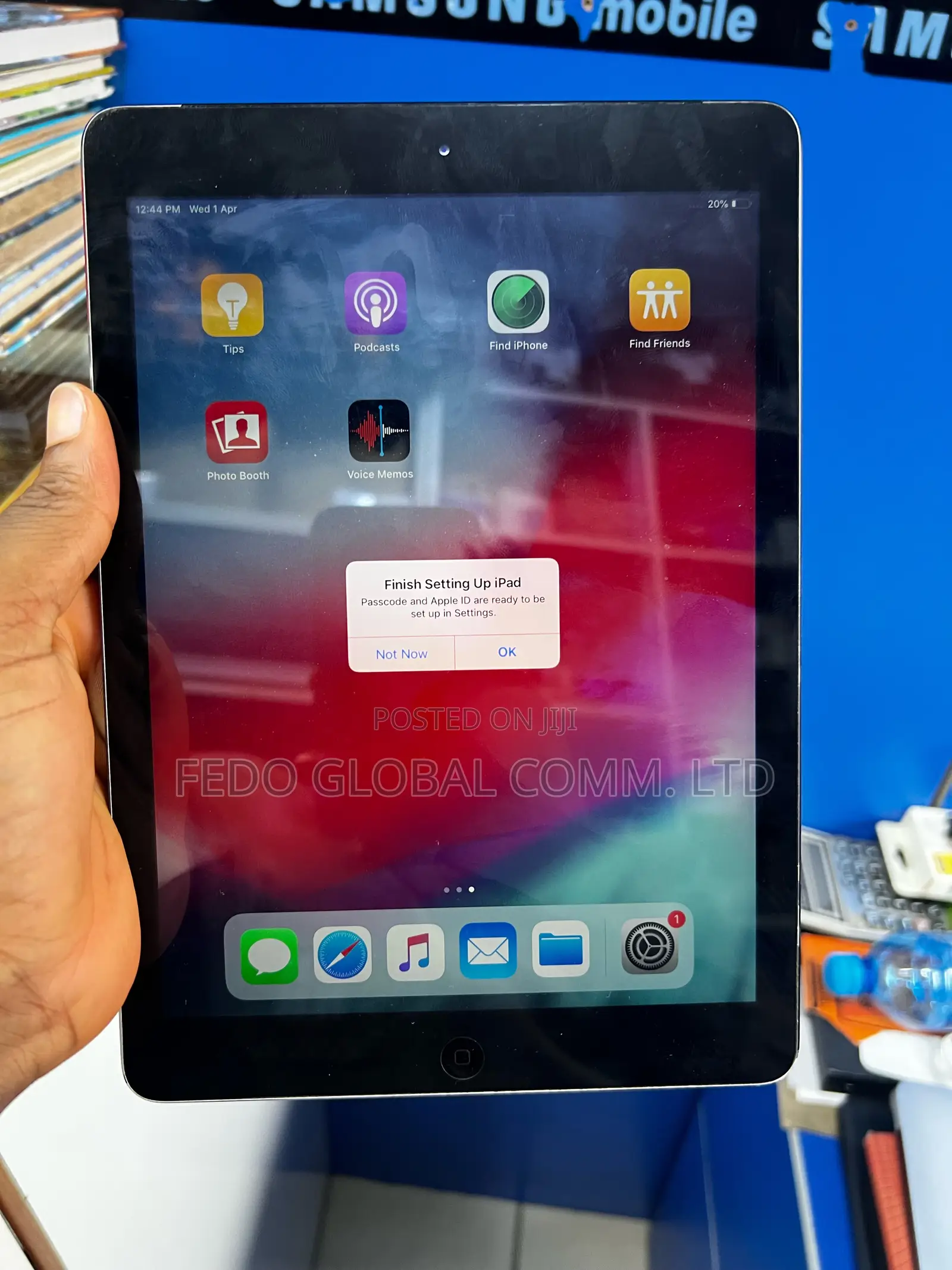 Apple iPad Air 32 GB Gray