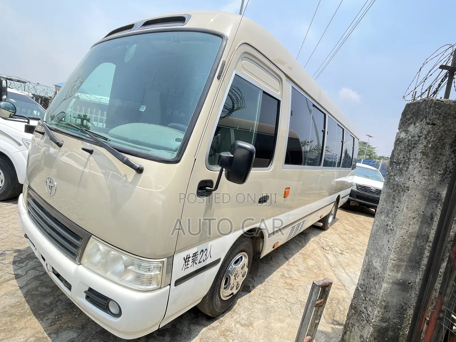 Toyota Coaster 2013 Gold