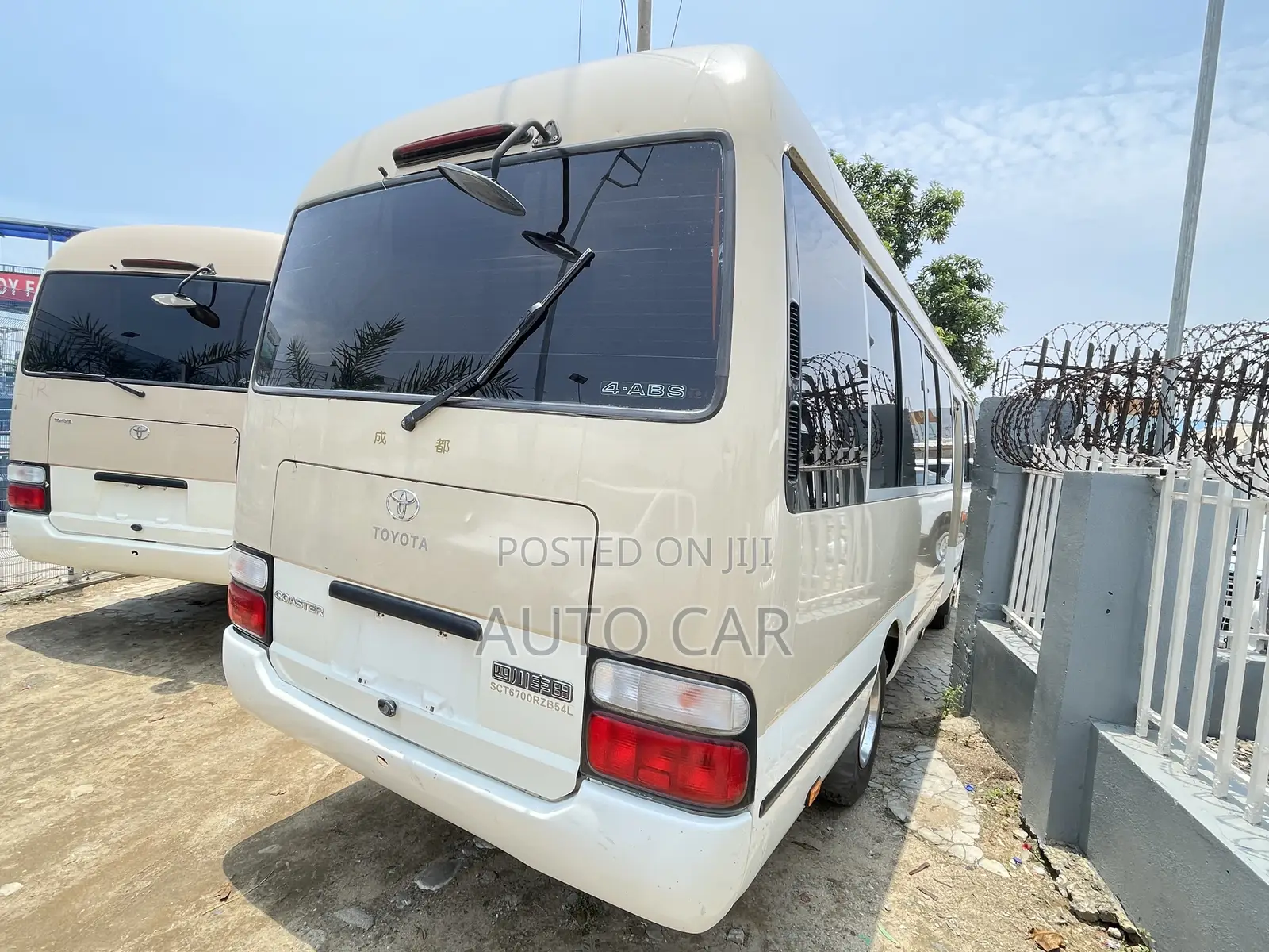 Toyota Coaster 2013 Gold