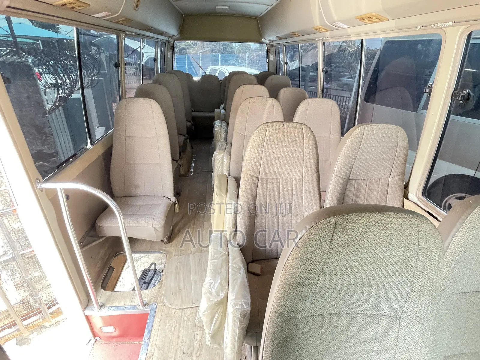 Toyota Coaster 2013 Gold