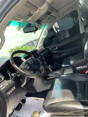 Lexus LX 570 (5 seats) AWD 2015 Gray