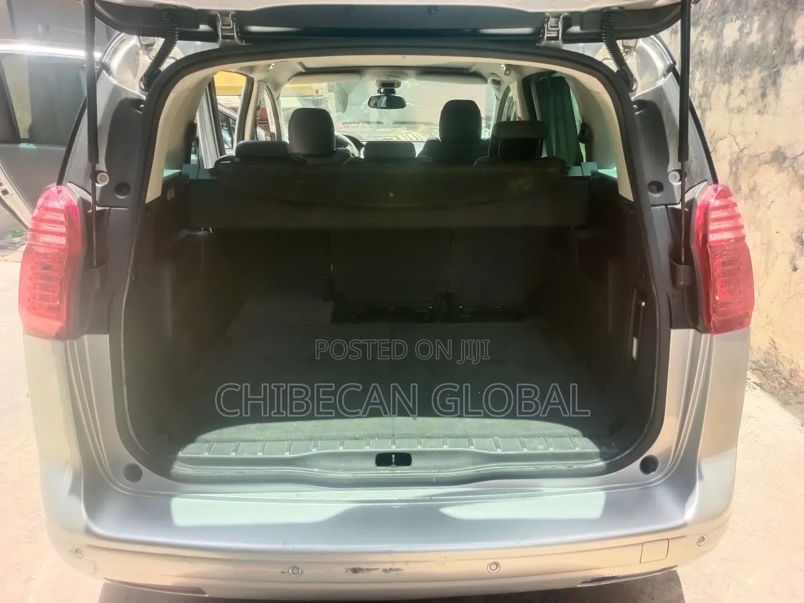 Peugeot 5008 2010 Silver