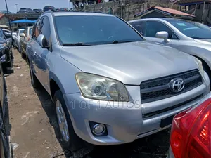 Toyota RAV4 Limited 2011 Silver