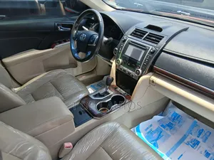 Toyota Camry XLE V6 4dr Sedan (3.5L 6cyl 6A) 2013 Red