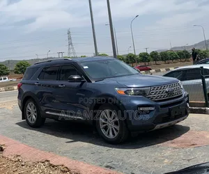 Ford Explorer 2021 Blue