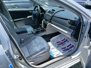 Toyota Camry LE 4dr Sedan (2.5L 4cyl 6A) 2014 Silver