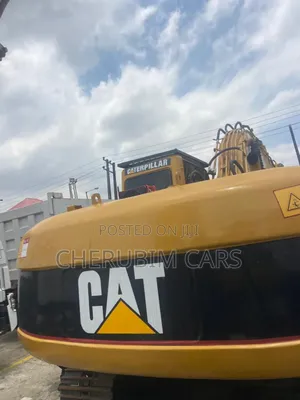 2025 Excavator Machine Foreign Used Excellent Condition