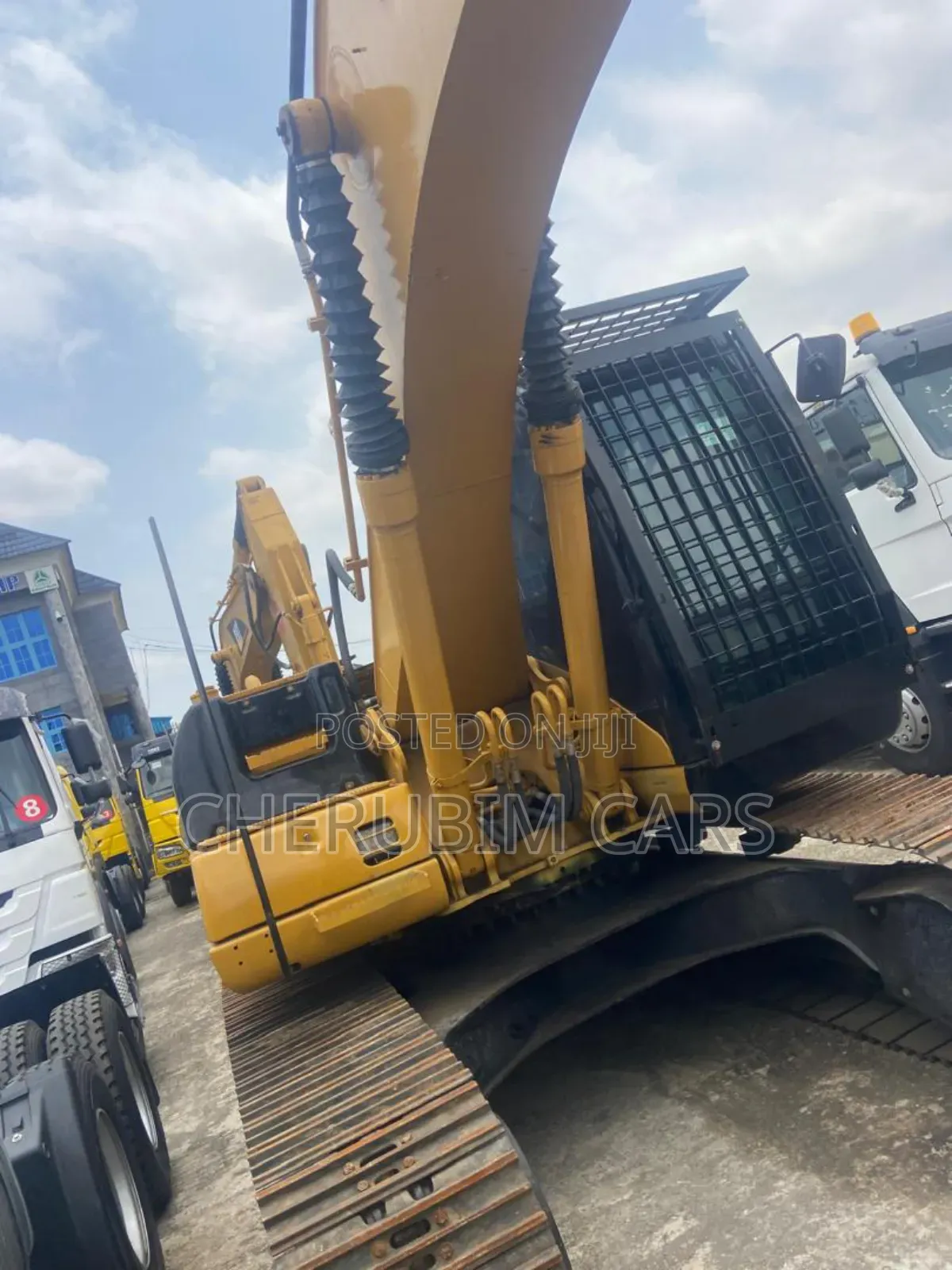 2025 Excavator Machine Foreign Used Excellent Condition