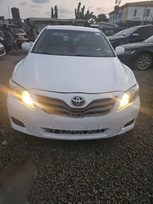 Toyota Camry 2010 White