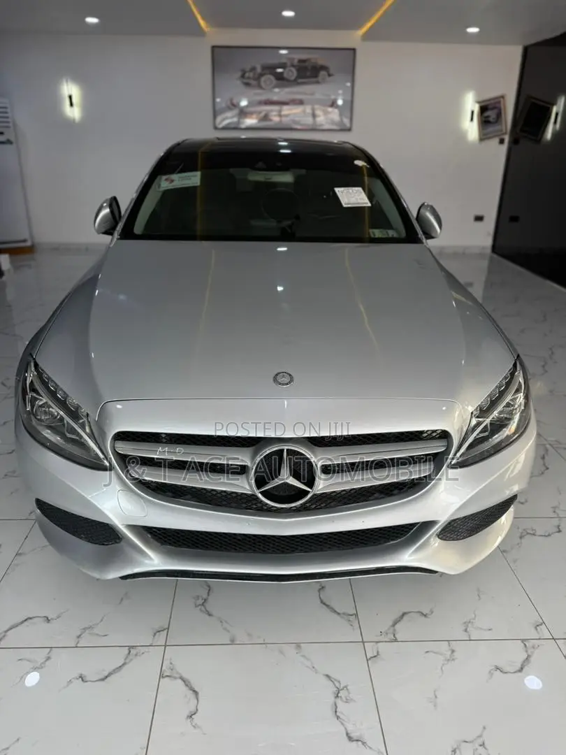 Mercedes-Benz C300 2016 Silver
