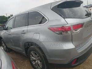 Toyota Highlander 2016 Silver