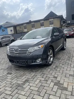 Toyota Venza LE 2012 Gray