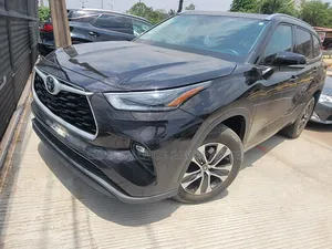 Toyota Highlander XLE 2022 Black