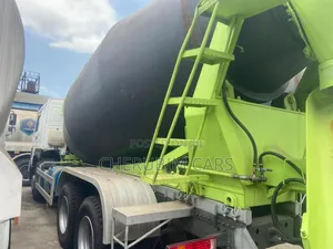 2017 Howo Cement Mixer Foreign Used Excellent Condition