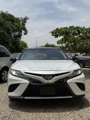 Toyota Camry XSE V6 (3.5L V6 8A) 2019 White