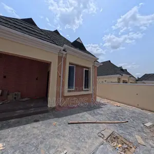3bdrm Bungalow in Ologuneru for sale