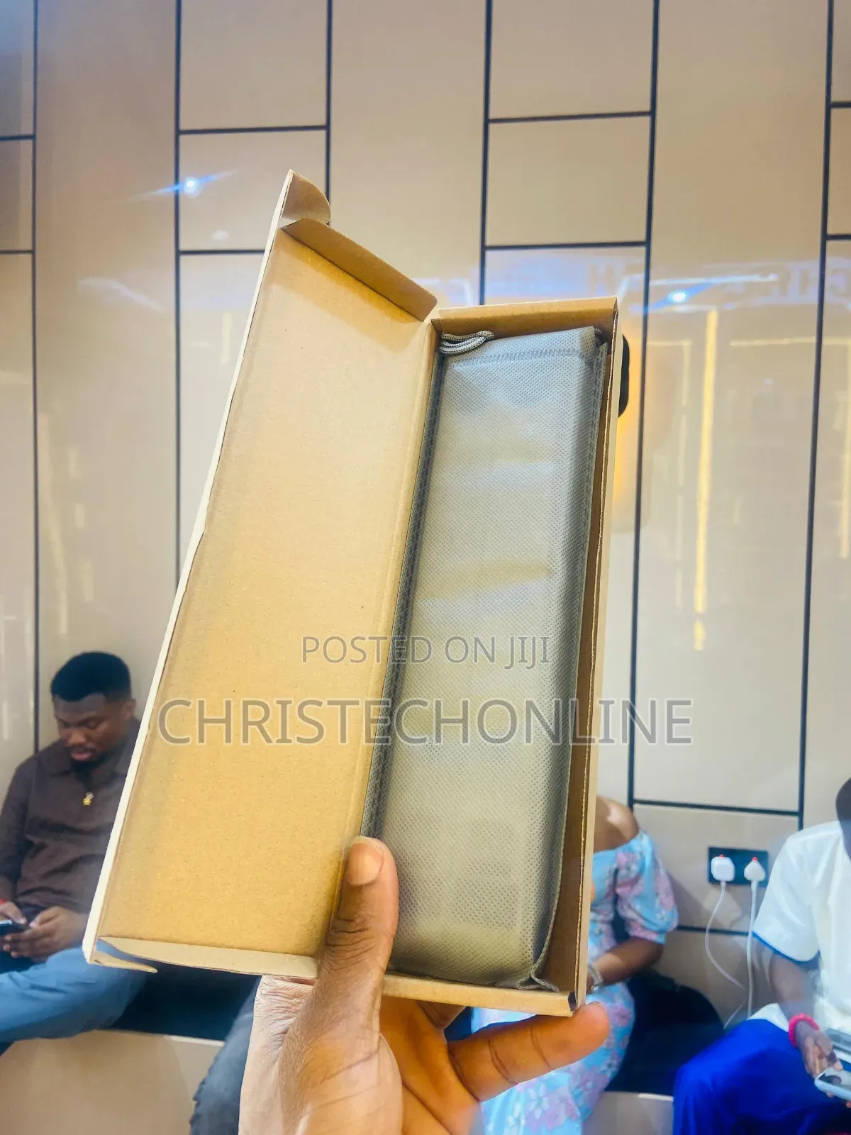 P1 Laptop Holder
