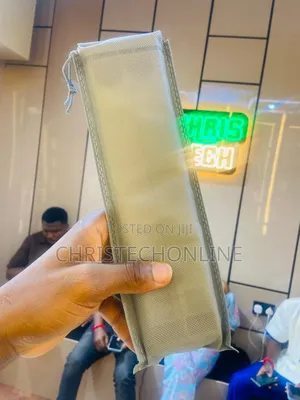 P1 Laptop Holder
