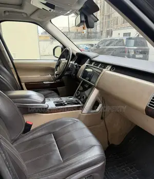 Land Rover Range Rover Vogue 2014 Black