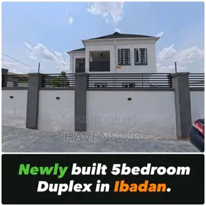 5bdrm Duplex in Dss Quarters Estate, Jericho for sale