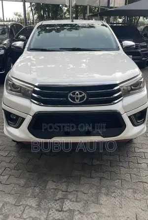 Toyota Hilux Revo Double Cab Petrol 2.7 AWD 2020 White