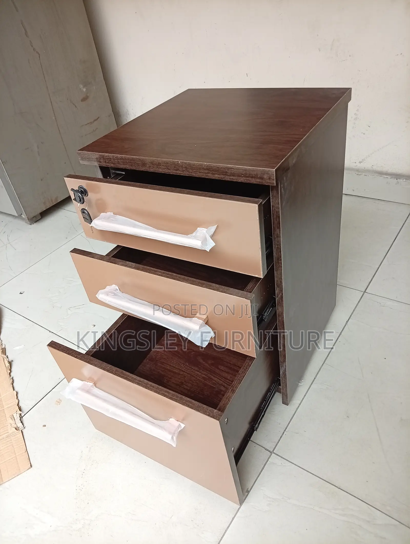 Moveable 4 Drawers