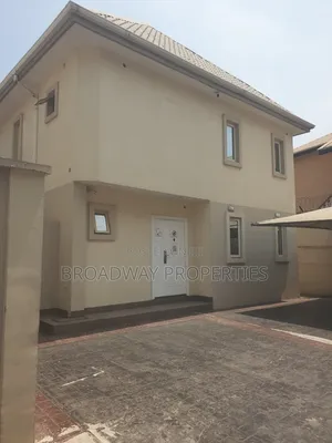 5bdrm Duplex in Magodo Phase2 for rent