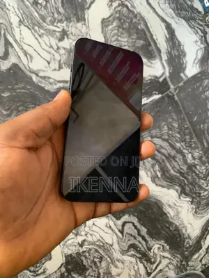 Apple iPhone 16e 128 GB Black