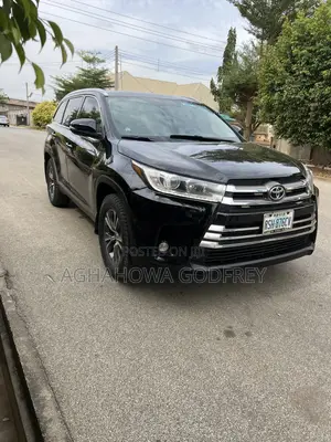 Toyota Highlander XLE 4dr SUV AWD (3.5L 6cyl 6A) 2015 Black