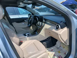 Mercedes-Benz GLC-Class 2018 Silver
