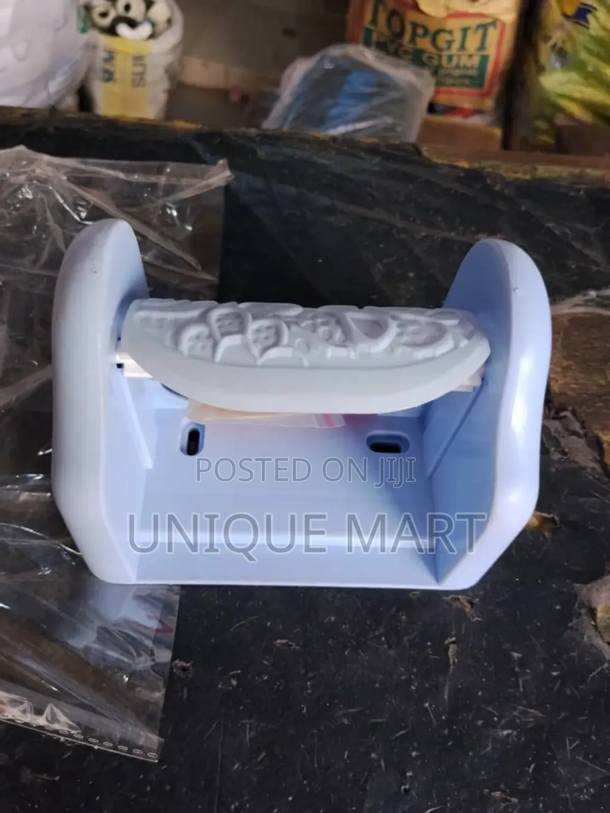Quality Plastic Tissue Holder