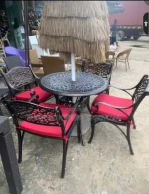 4 Seater Metal
