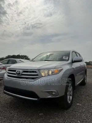 Toyota Highlander Limited 2012 Silver