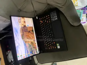 Laptop MSI GS66 Stealth 10UH 16GB Intel Core i7 SSD 1T