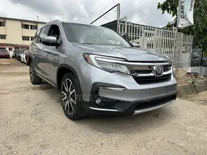 Honda Pilot Touring AWD 2019 Gray
