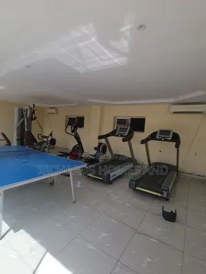 1bdrm Apartment in Lekki Phase 1 for rent