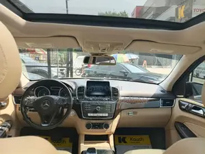 Mercedes-Benz GLE-Class 2016 Brown