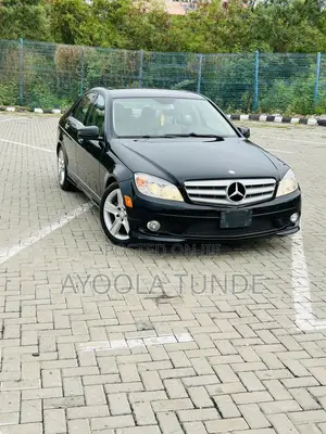 Mercedes-Benz C300 Sport 4Matic Sedan AWD (3.0L 6cyl 7A) 2011 Black