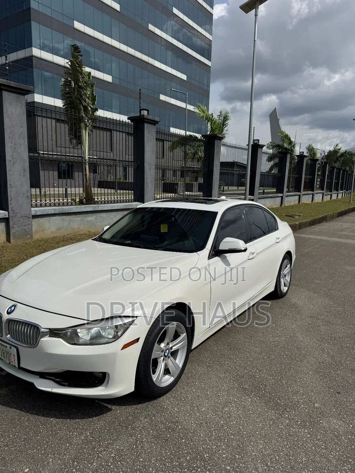 BMW 320i 2013 White