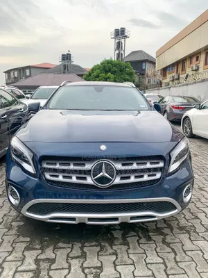 Mercedes-Benz GLA 250 2019 Blue