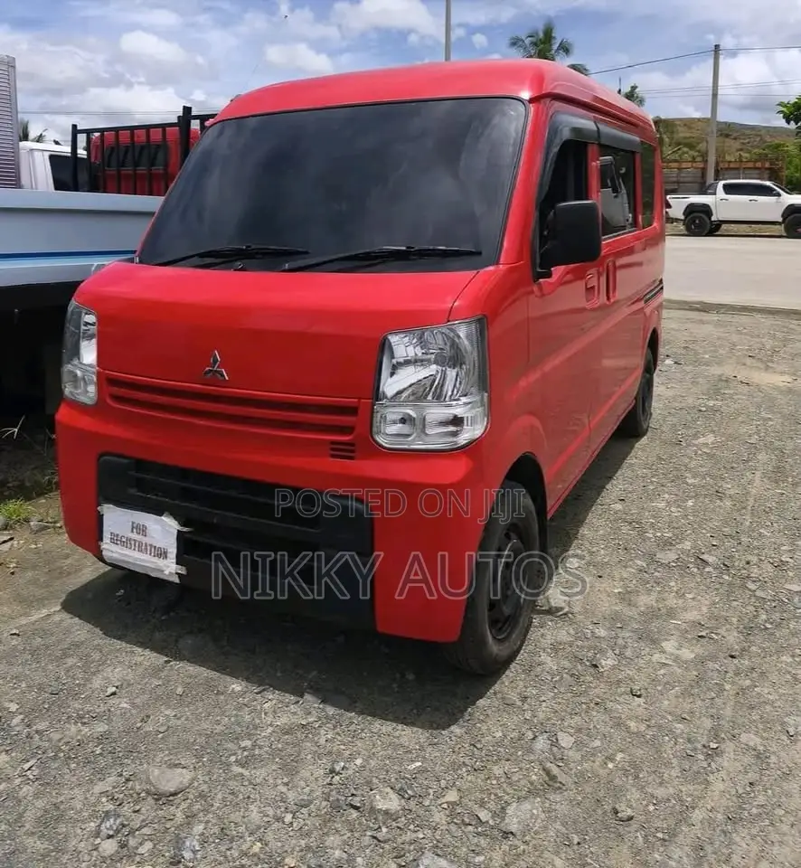 Suzuki Every 2010
