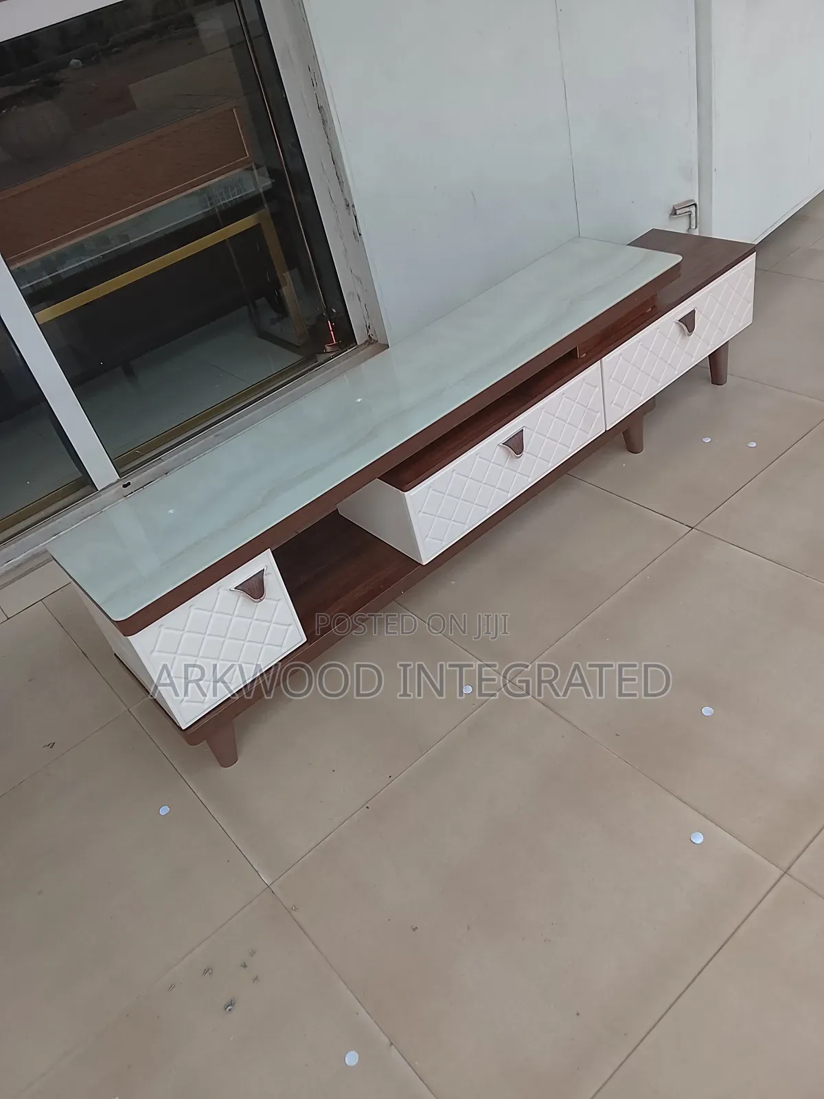 Extendable Tv Console Cabinet