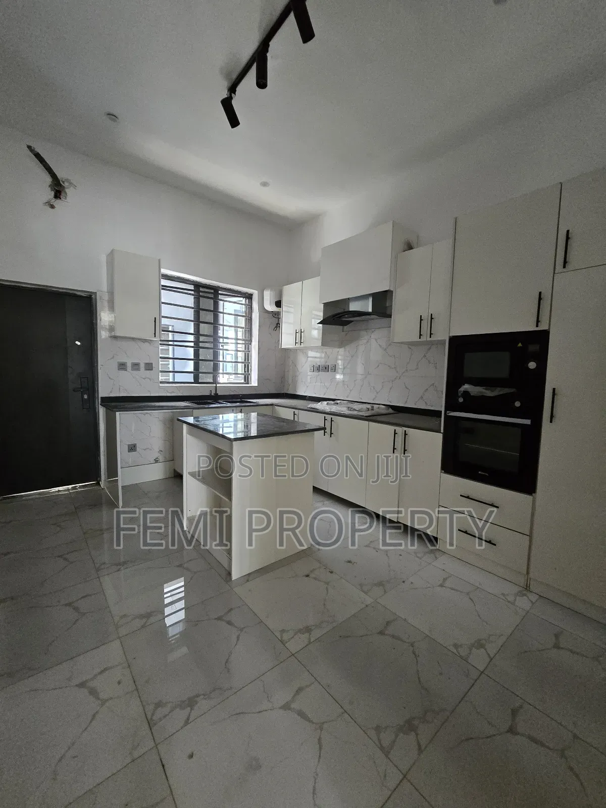 Image showcasing 3 BHK Apartment / Flat for sale in Green View Adani Shantigram ...