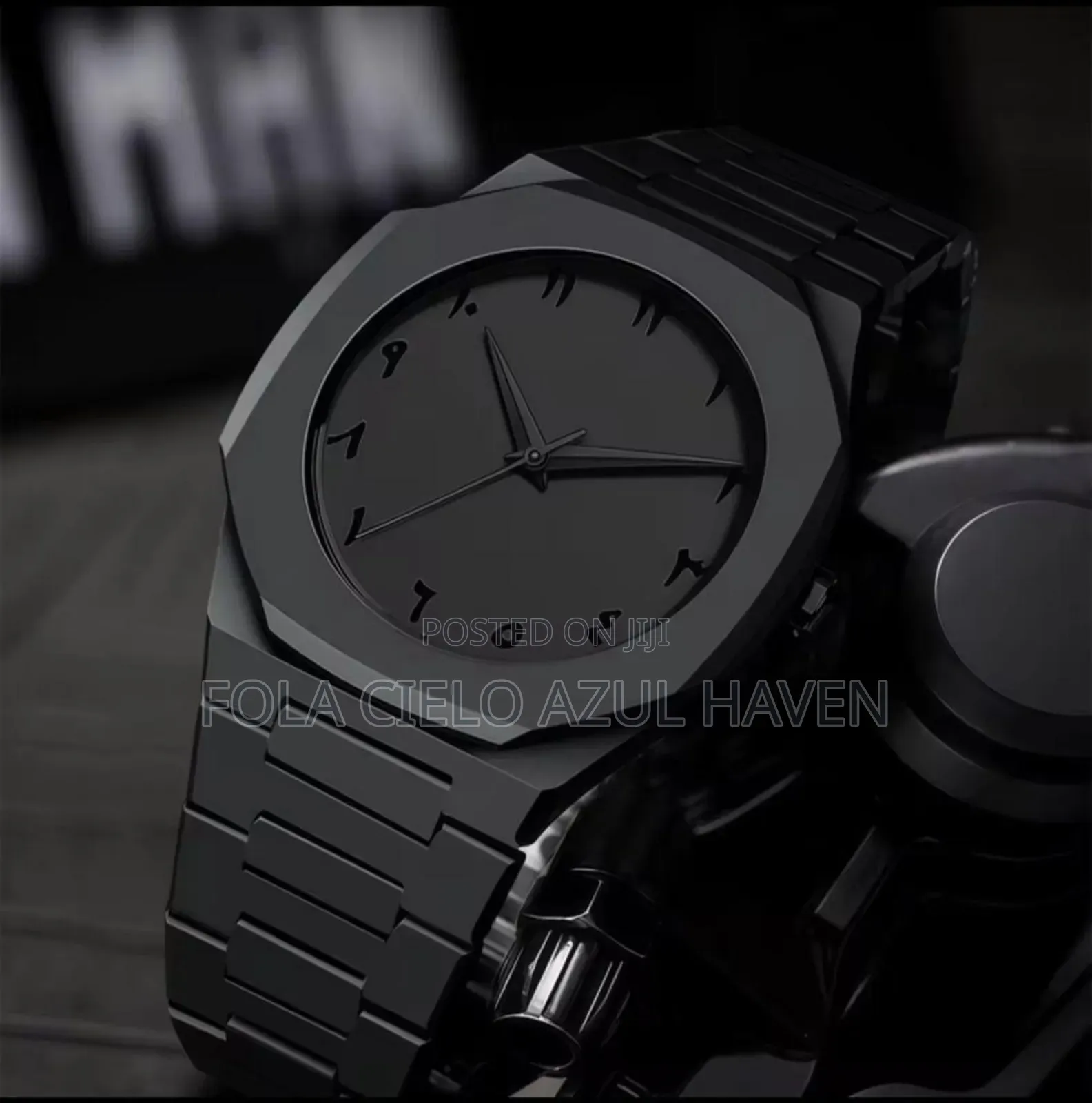 Valenzo
Wristwatch